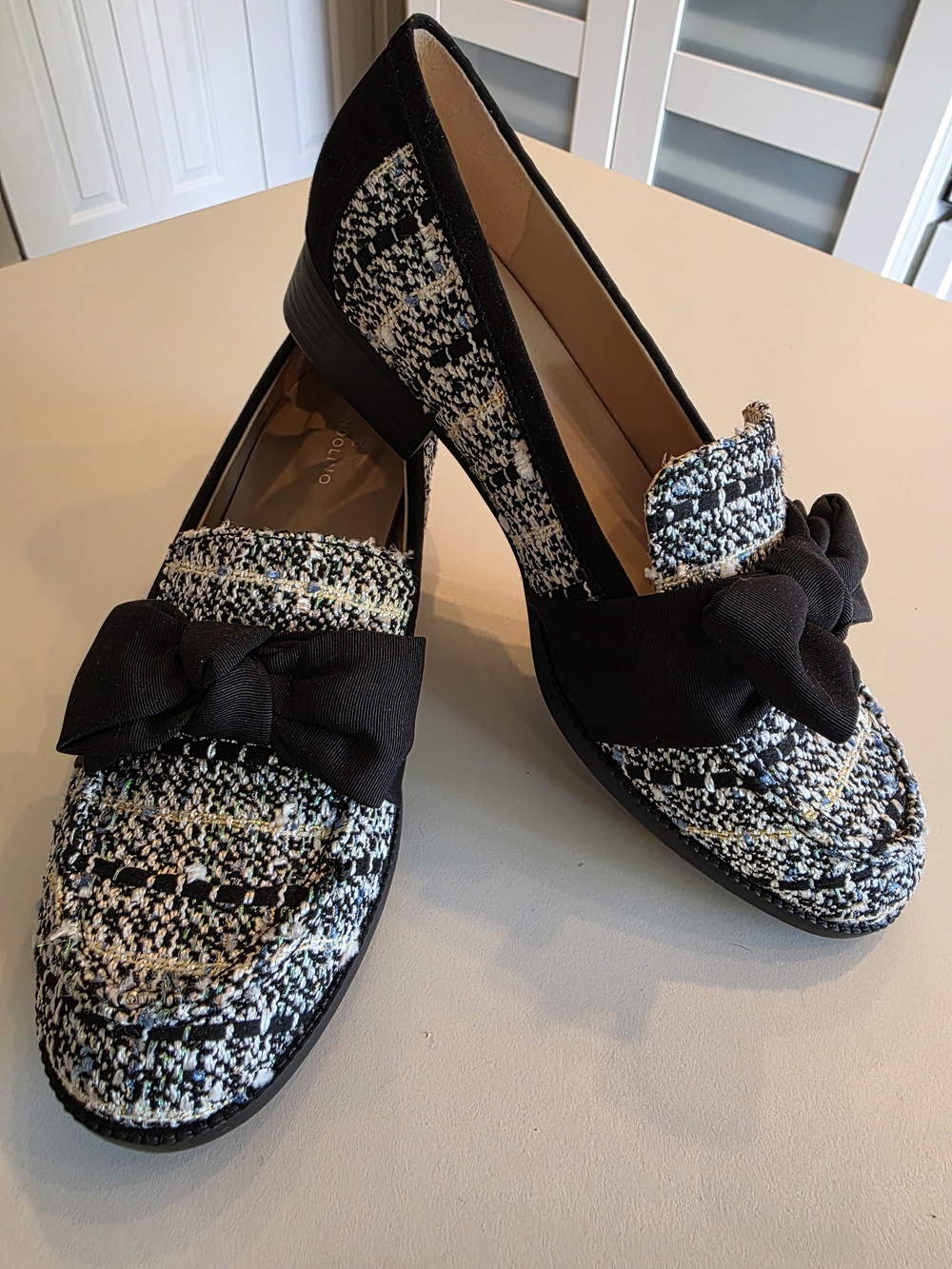 Bandolino Women's Lindio Bow Slip-On Tailored Loafers - Size 7.5 - Picture 3 of 6